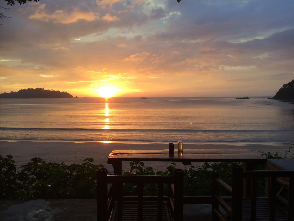 Starlight Beach Resort Koh Phayam Εξωτερικό φωτογραφία